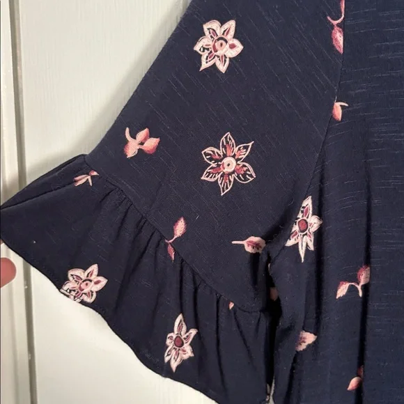 Loft top with flutter sleeve- large petite - Picture 3 of 4